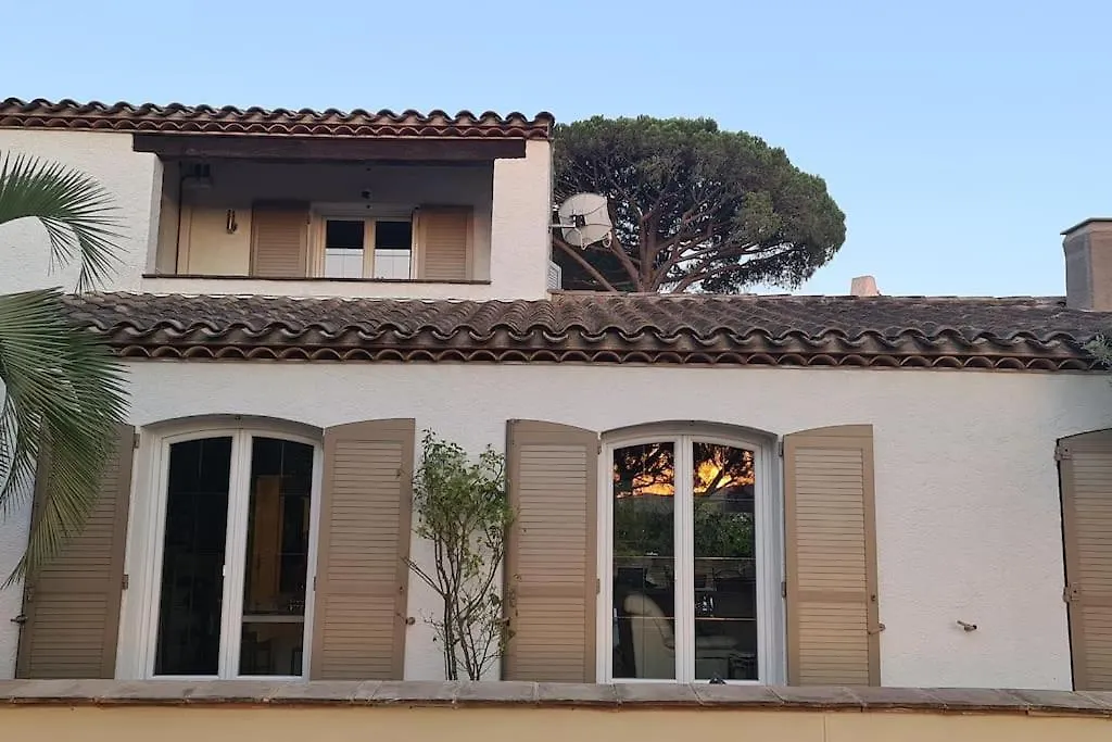Ste Maxime Villa 5 Etoiles Piscine Chauffee Et Jacuzzi Sainte-Maxime
