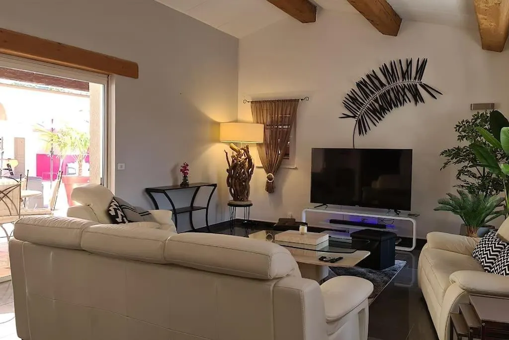 Ste Maxime Villa 5 Etoiles Piscine Chauffee Et Jacuzzi Sainte-Maxime